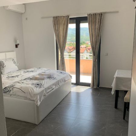 Hotel Albatros Prizren Exteriör bild