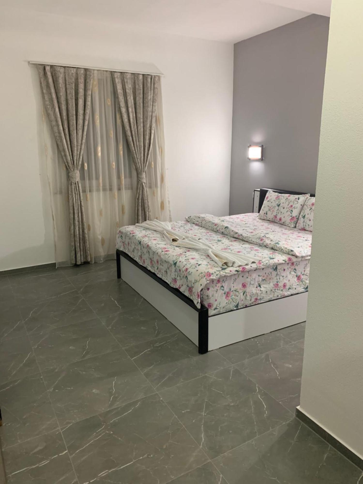 Hotel Albatros Prizren Exteriör bild