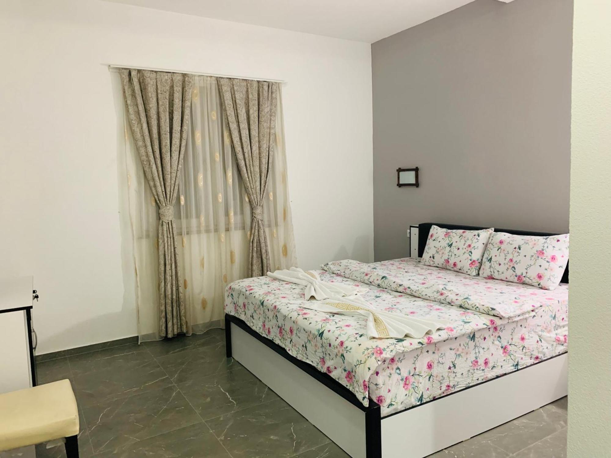 Hotel Albatros Prizren Exteriör bild